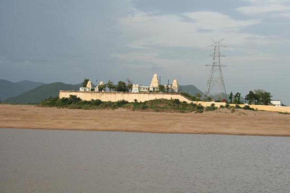 Pattiseema on I-Day: CM